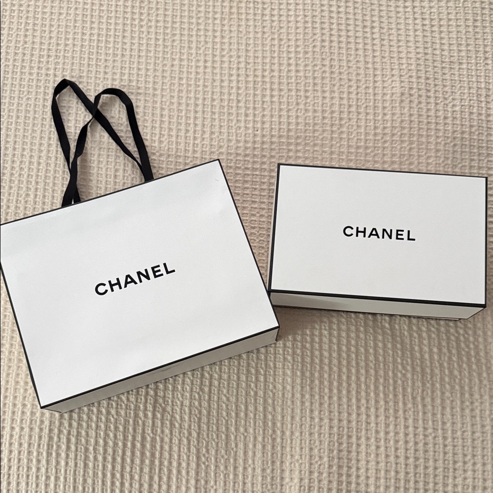 CHANEL White and Black Gift Box and Bag